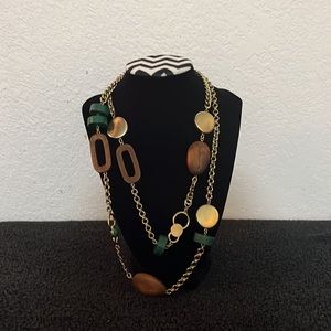 Chico’s Geometric shaped Gold Neckklace